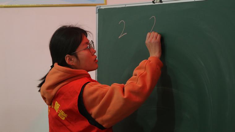 民權縣圖書館舉辦2026年第一期“畫從書中來——閱繪悅美”公益繪畫培訓（總第27期）