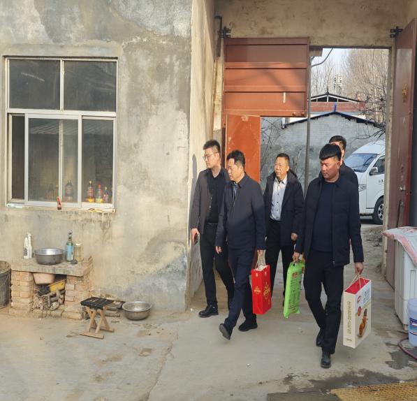 迎新春送祝福入村慰問暖民心 ——民權縣衛健委開展新春走訪慰問活動